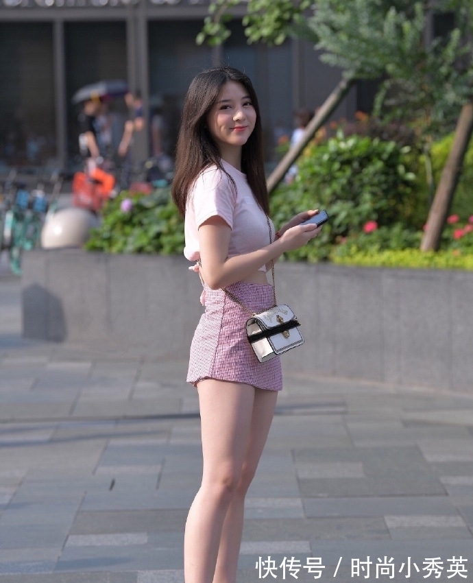 少女感|粉红色系穿搭：阿姨也能穿出“少女感”