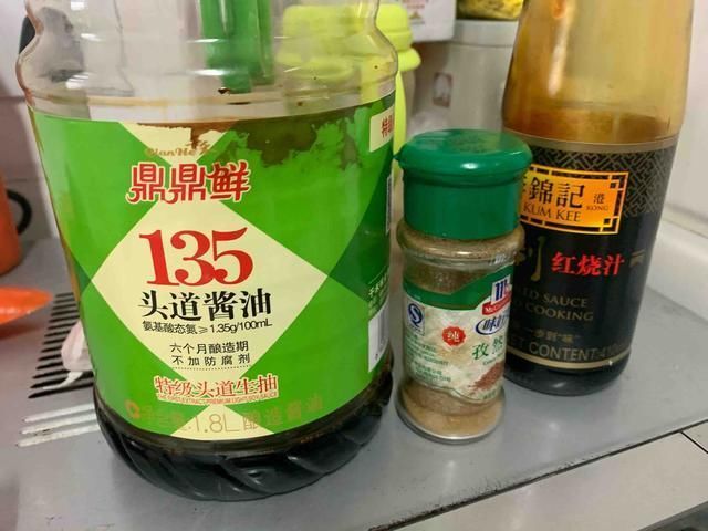 适量|在家做炒面,要是这样炒,面条更劲道,再也不粘锅