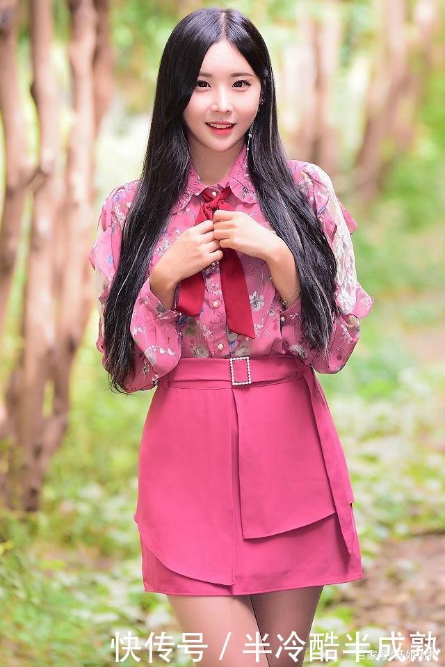 姑娘的裤腰带太好看了,穿搭精致又时髦!