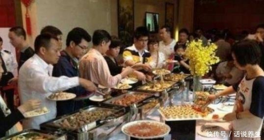 特别|自助餐厅老板这种顾客最“可怕”,别人拼胃口,他们拼“脑子”