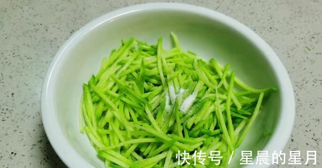 清肺|10月吃它正当时，维生素是梨的10倍，清肺又润肺，秋冬常吃赛人参！