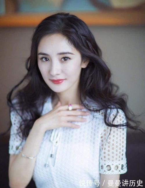 脸型|女人过了48岁,尽量避开这3种发型,尤其是第2种,显老又土气