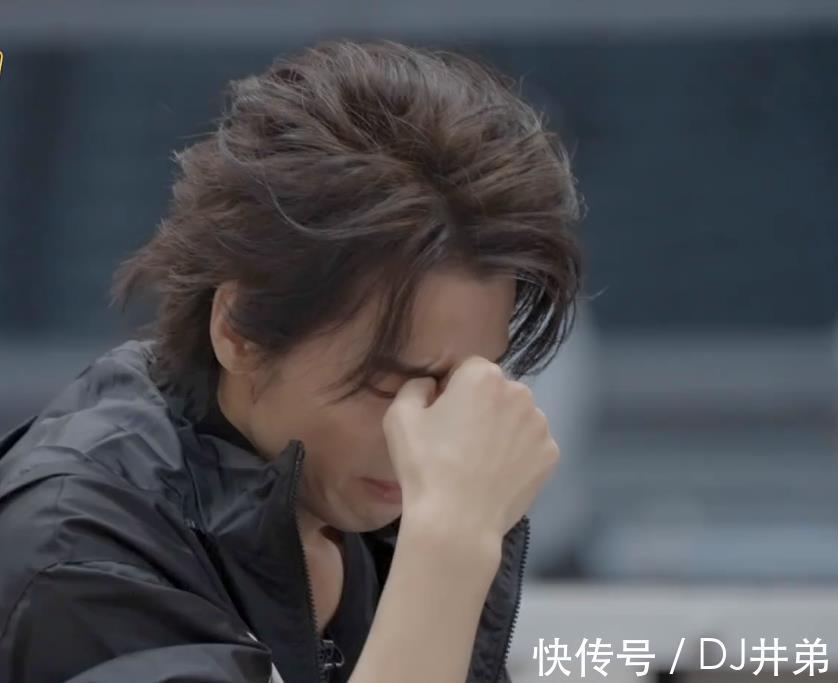 謝天華|做“爛好人”最終被淘汰,歐陽(yáng)靖,你的臉疼不疼