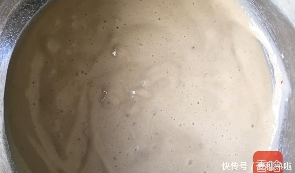平底锅|香蕉不要直接吃，加上鸡蛋这样做，当点心吃着超级香