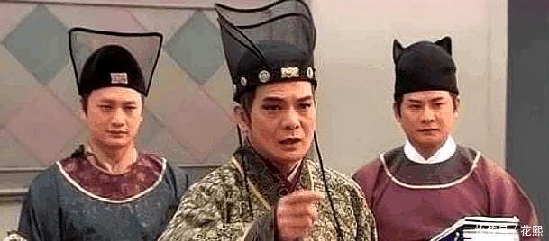 太监|同样都是宫中之人，为何皇帝更喜欢太监伺候，而宫女则不行呢！