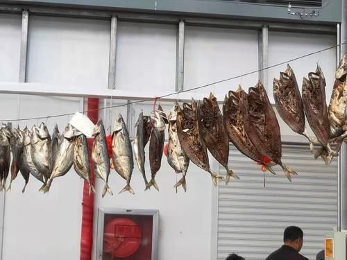 鲜鱼|秋后,遇到此鱼我从不手软,一次买20斤,腌制存放,冬天吃特香