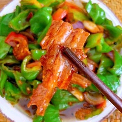 洋葱|爱死这道家常下饭菜~辣椒炒肉~好吃到跺脚