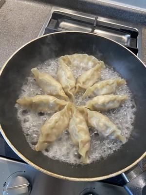 好吃快捷的煎饺（任意饺子可做）