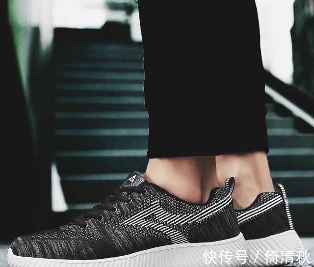 板鞋|为什么男人的鞋不能乱穿,里面的颜色是大忌,看完就会懂