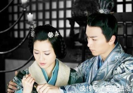 诏曰#朱元璋发明圣旨,但金句“奉天承运皇帝诏曰”我们一直都读错了!