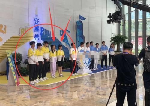 《奔跑吧》请来年纪最小的女嘉宾,看到她们的分组后,00后粉丝炸锅了