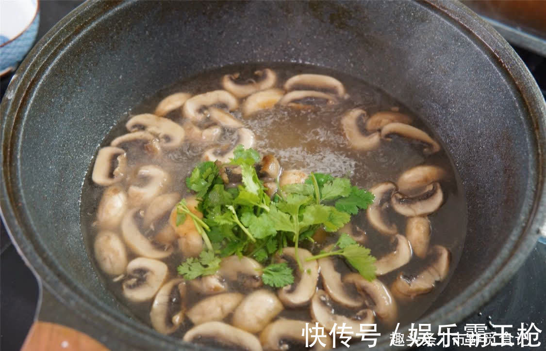 菜市场碰到这菇别手软,买上半斤煮汤,鲜的不得了,家人都爱喝