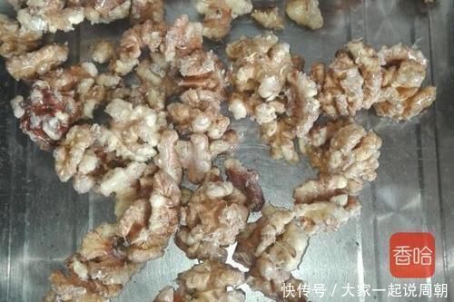 脱发|满头白发不要染,多吃这种食物,告别白发脱发,老少皆宜别错过