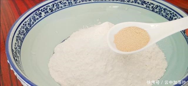 教你最正宗的大米发糕做法,超级简单,百分百成功,凉了也不硬