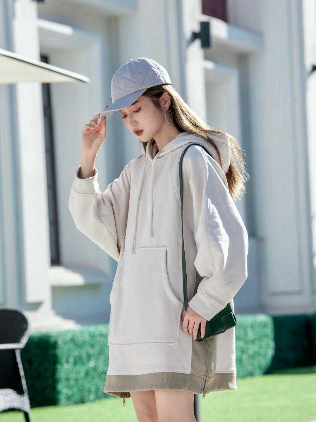 大长腿|初春的卫衣就该这样搭,减龄时髦又有个性,让你轻松美出新高度