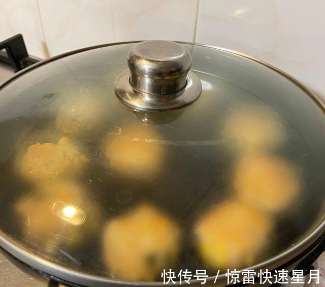 美食天下|香煎虾饼,鲜香营养,孩子超爱吃!