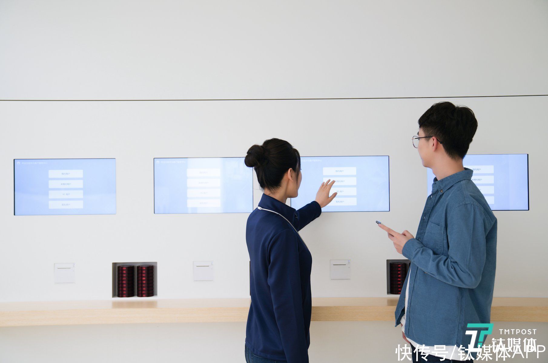 维修|探秘华为新模式客户服务中心：不止有智能机器人，还有高标准服务