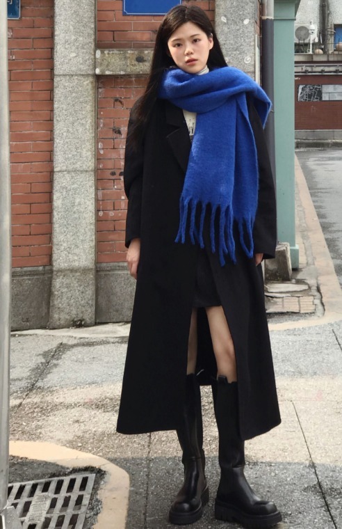 紧身裤|大衣下半身穿什么?这双“长筒靴”才是绝配,让人一秒沦陷!