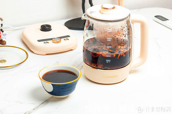 养生茶|人到中年不由己,保温杯里泡枸杞!秋季养生实用工具,大宇养生壶使用体验