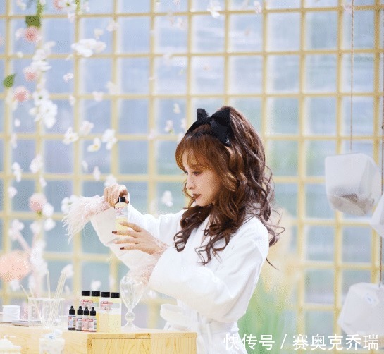 吴昕告别《Beauty小姐》,来看昕昕子节目中的绝美造型吧