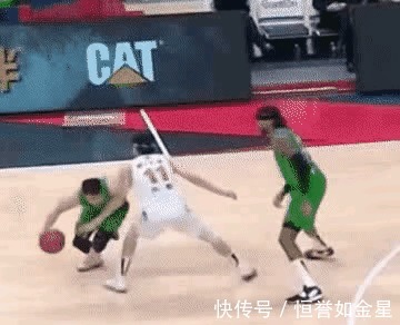 赵继伟|赵继伟砸球技犯,易建联警告,裁判为何敢使用双重标准践踏规则