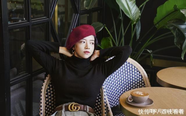 入秋该穿针织衫了,分享4组三木的经典搭配,照着穿想不时髦都难