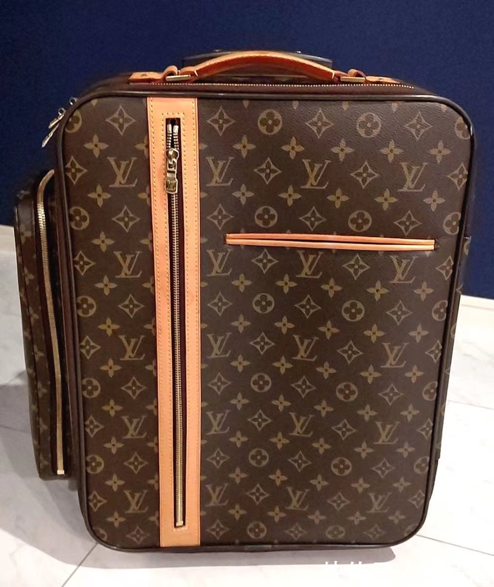 louis!LV路易威登Monogram Canvas 滚轮行李箱