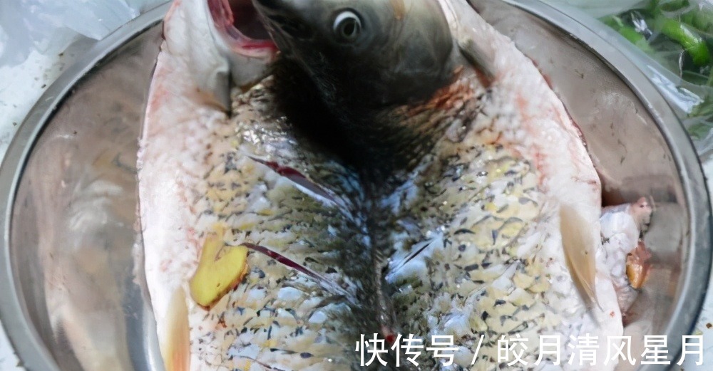 鱼块|不管炖啥鱼，记住3个烹饪技巧，鱼肉不腥不柴，很多人还不知道！