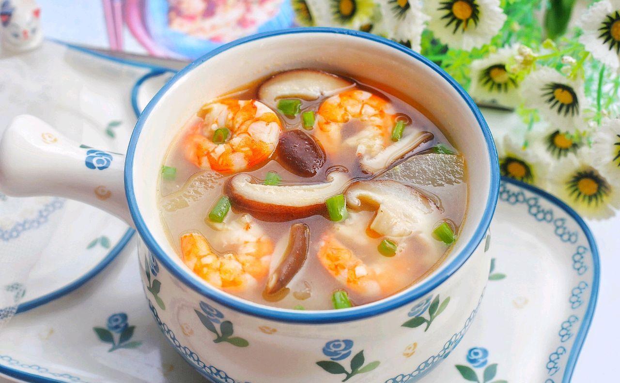 秋天|秋天多喝冬瓜虾仁汤，加入鲜美的香菇，简单快手，全家都爱喝