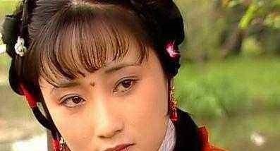 薛宝钗$《红楼梦》中的女子谁最可怜不是林黛玉,不是贾迎春,而是她!