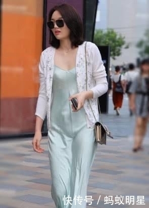 清凉|时尚辣妈穿“睡衣”出街,清凉又时尚,走路带风气场十足