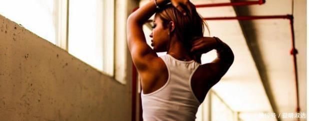 脂肪率|跑步解决不了腹肌,2个核心训练有傲人的马甲线条