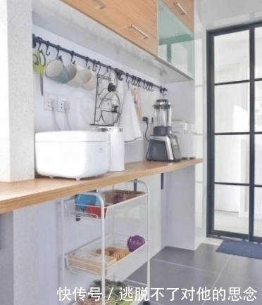 瓶瓶罐罐|等我买了房,厨房也要学她家这样设计,不到6㎡,收纳却很完美!!