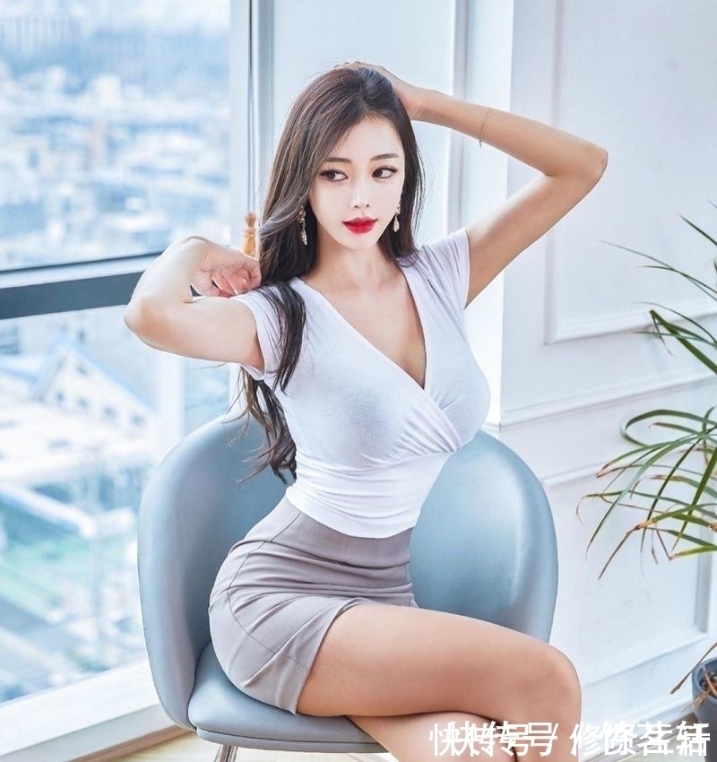 干练|心动女生系列32经典职业装时尚优雅,浅色系的搭配,尽显成熟干练
