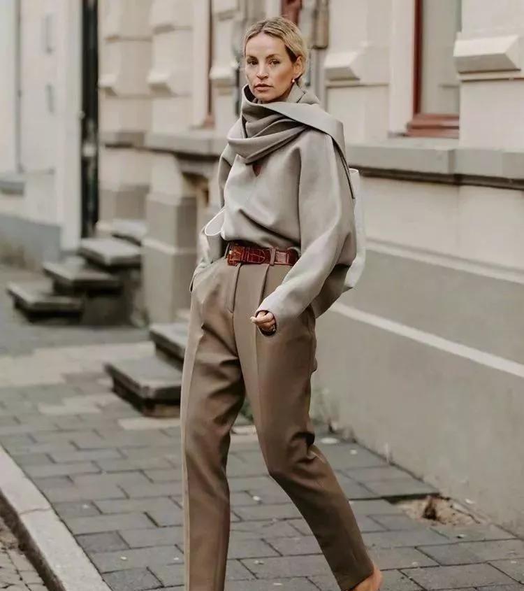 2021时尚秀场:开年时髦穿搭套路:“上短下长”,今天开始流行?