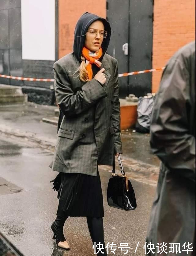 充满|卫衣真的太好搭了,穿上这几款外套,充满了高级感