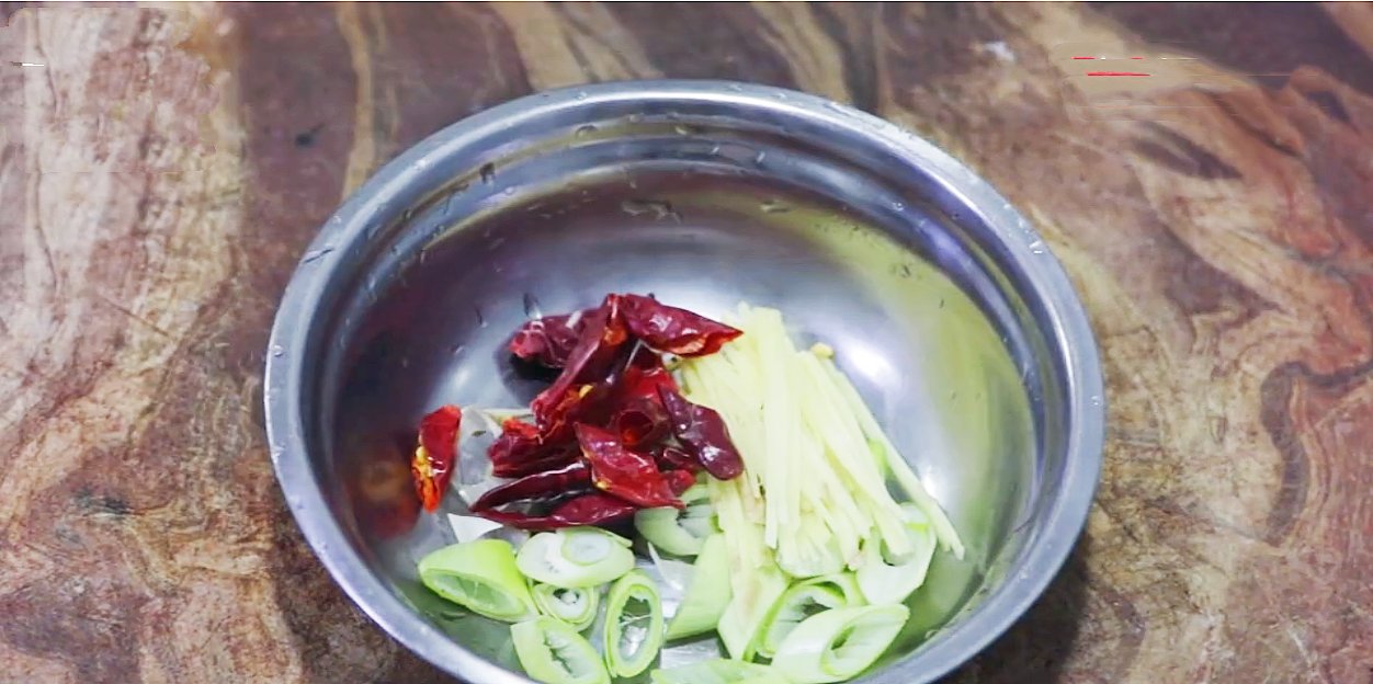 秋天别总大鱼大肉，多吃这12道家常素菜，低热量高营养，特别下饭