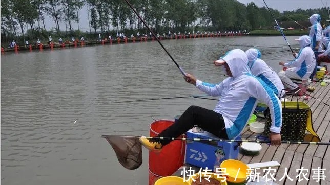 江苏一男子的神操作，春节期间冒雪野钓，意外收获“米级”水老虎