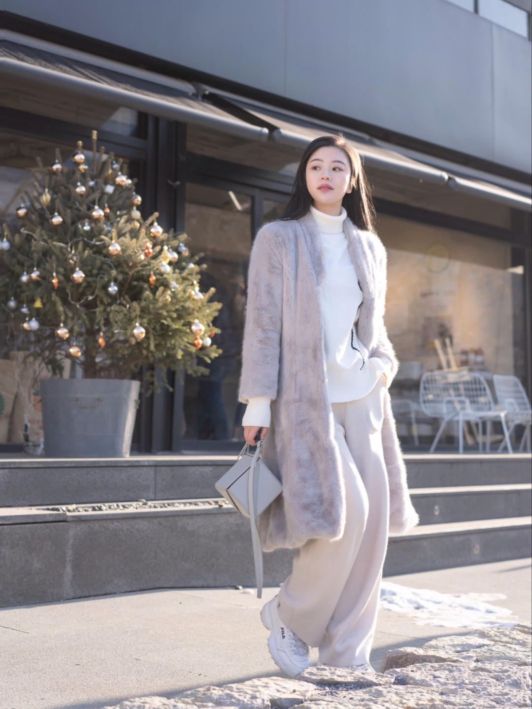 高领衫|想显贵就试试“环保皮草”,成熟精致又有气场,特别适合成熟女性