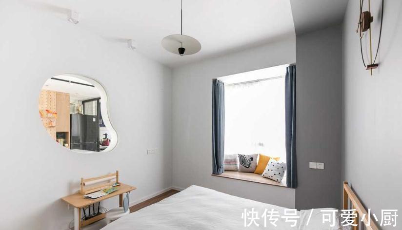 阳台|一家三口住,客厅不放沙发茶几,把阳台抬高,93㎡的家简约漂亮!