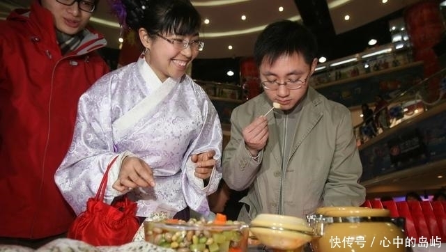 腊八泡“腊八蒜”,4个作用,3个禁忌,健康过冬