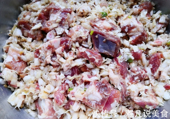 排骨新做法，不做菜做馅料，好吃不油腻，比红烧排骨都好吃
