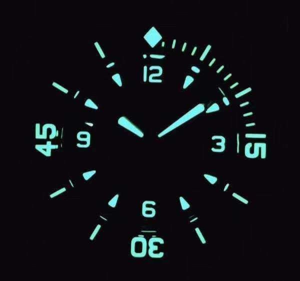 绿水鬼 在价格上天的绿水鬼面前,谁能拿下潜水表的下一个宝座!那只有五十噚莫属了!!!