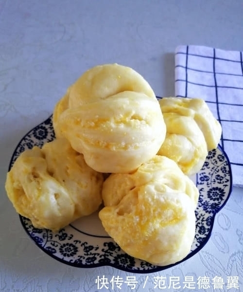 面粉这样做，只要一个蒸锅，比馒头松软香甜，吃一次就会喜欢上它