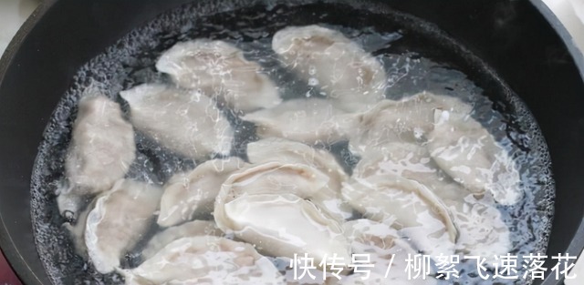 饺子包好放冰箱,容易开裂还粘连怎么办教你妙招!放多久都没事!