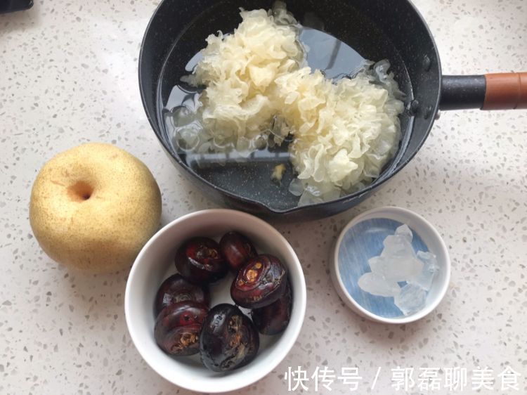 养肝|雪梨银耳汤,润肺去燥养肝健脾,女人常喝滋润又养颜