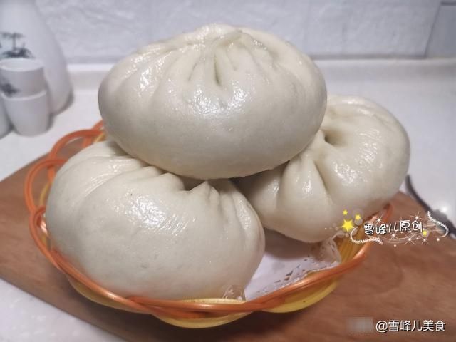 10月蒸包子，韭菜芹菜靠边站，这菜好吃又营养，比肉馅包子都香