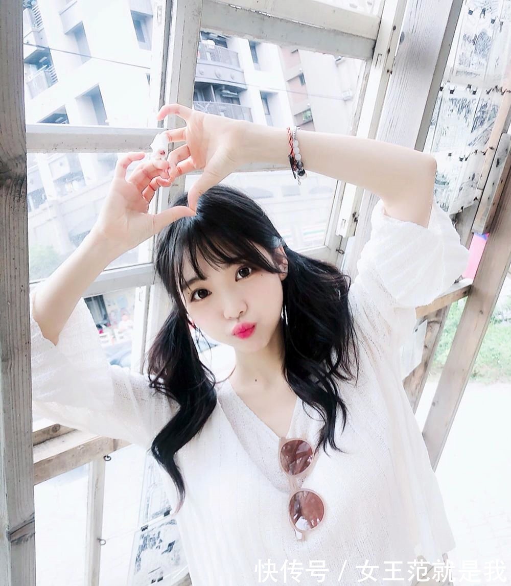 水汪|清纯长发萌妹赵兔兔,水汪大眼看起来超无辜