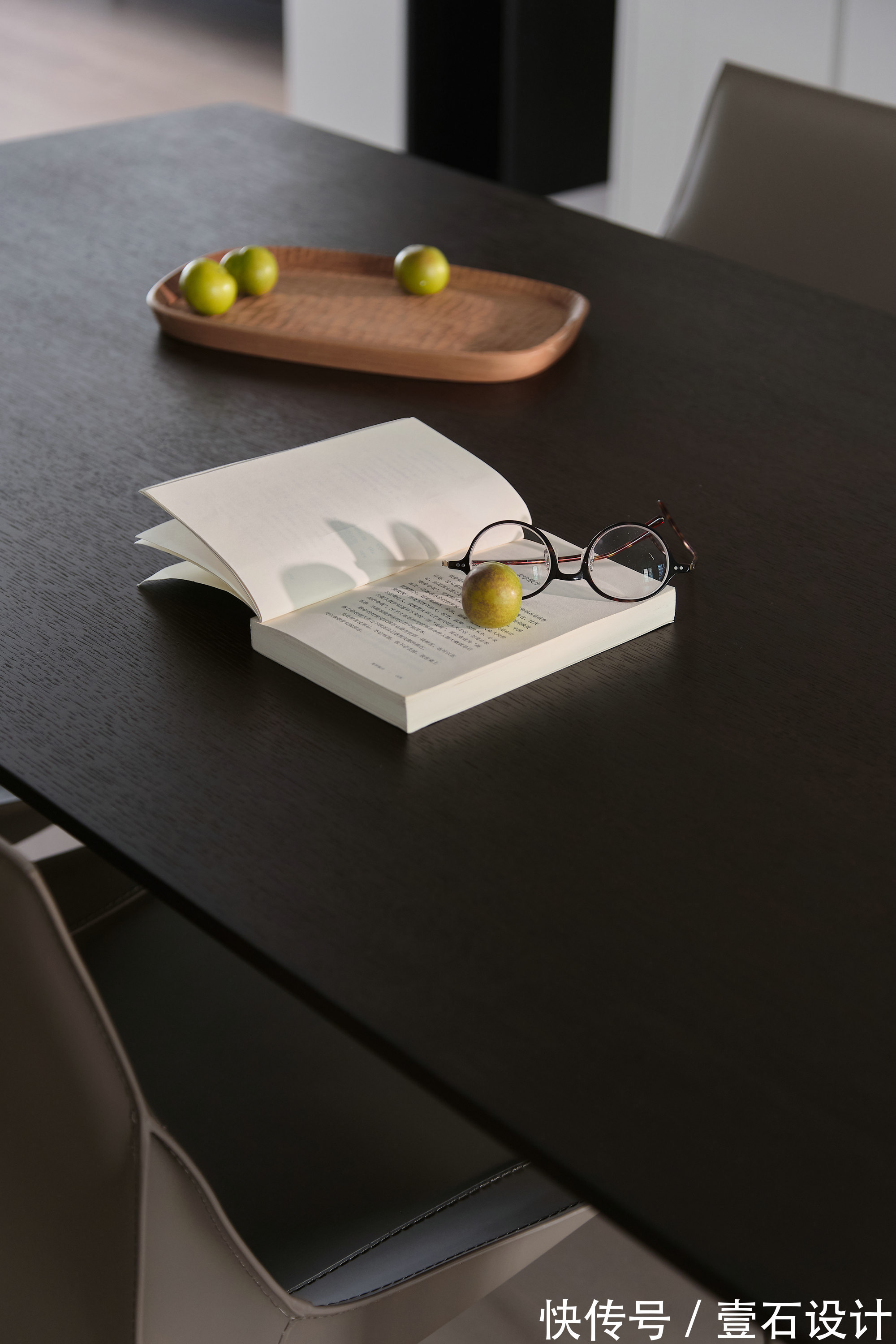 背景墙|129㎡现代简约风,空间互换优化采光