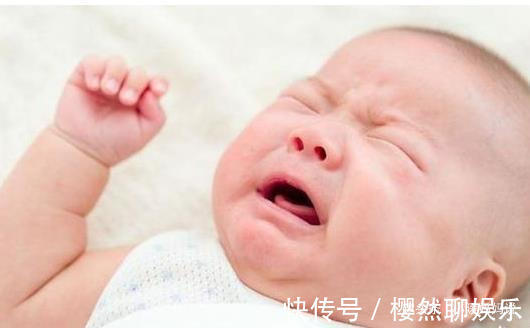 嘴唇|又一个满月宝宝“水中毒”夭折，家长快住手，不要再给宝宝喂水了